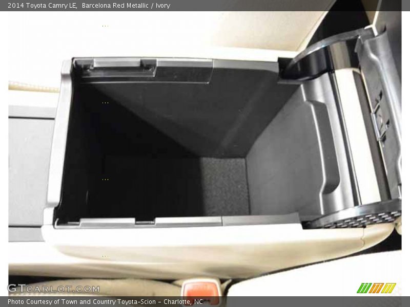 Barcelona Red Metallic / Ivory 2014 Toyota Camry LE