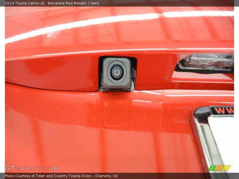 Barcelona Red Metallic / Ivory 2014 Toyota Camry LE