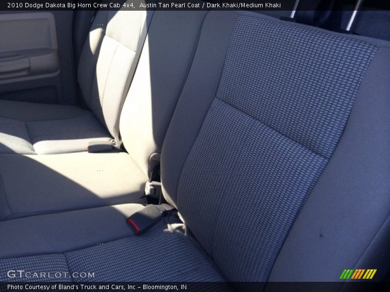 Austin Tan Pearl Coat / Dark Khaki/Medium Khaki 2010 Dodge Dakota Big Horn Crew Cab 4x4