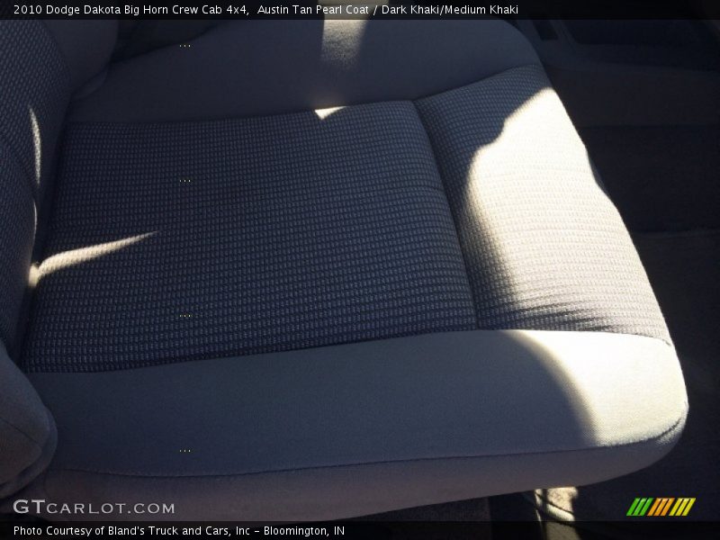 Austin Tan Pearl Coat / Dark Khaki/Medium Khaki 2010 Dodge Dakota Big Horn Crew Cab 4x4