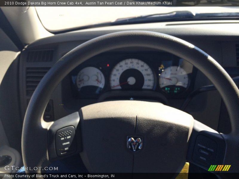 Austin Tan Pearl Coat / Dark Khaki/Medium Khaki 2010 Dodge Dakota Big Horn Crew Cab 4x4