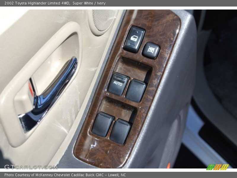 Super White / Ivory 2002 Toyota Highlander Limited 4WD