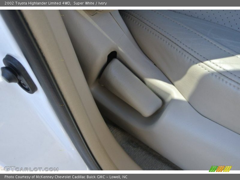 Super White / Ivory 2002 Toyota Highlander Limited 4WD