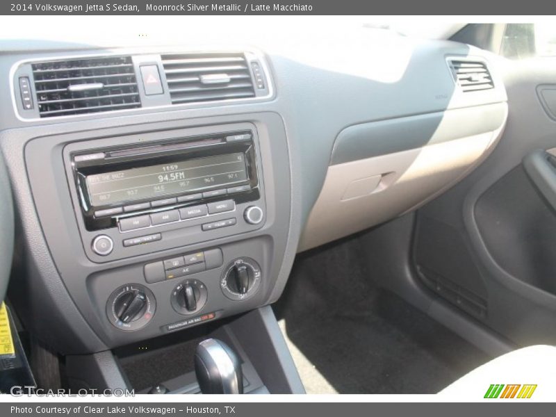 Moonrock Silver Metallic / Latte Macchiato 2014 Volkswagen Jetta S Sedan