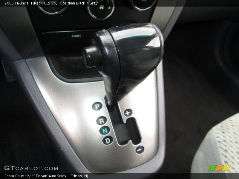 Obsidian Black / Gray 2005 Hyundai Tucson GLS V6