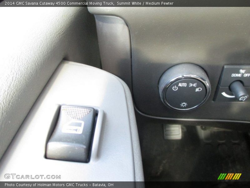 Summit White / Medium Pewter 2014 GMC Savana Cutaway 4500 Commercial Moving Truck