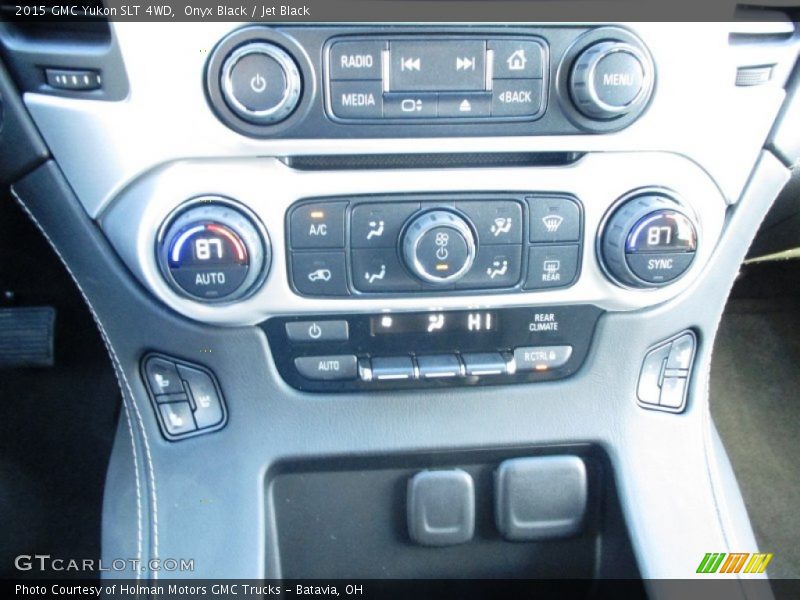 Controls of 2015 Yukon SLT 4WD