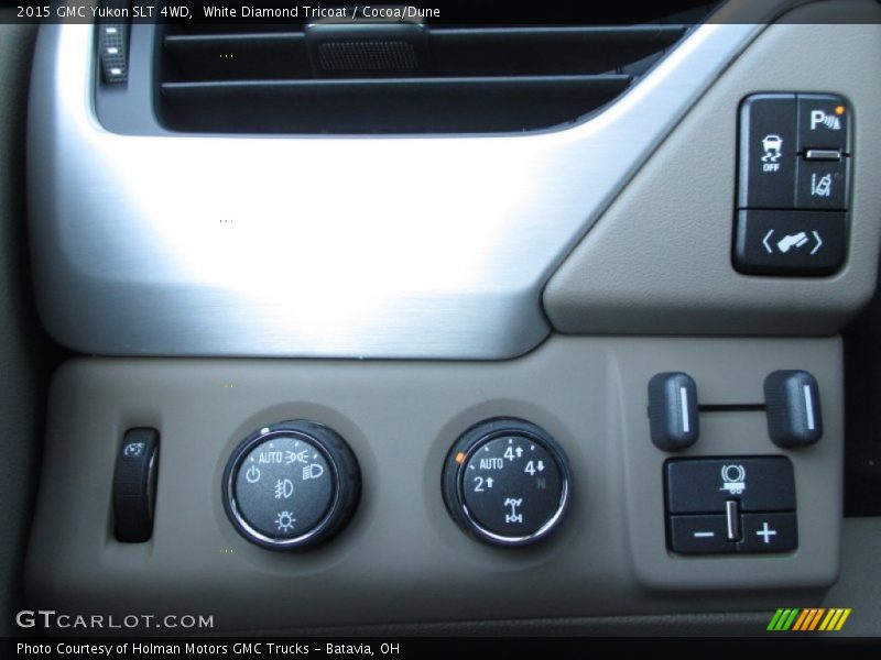 White Diamond Tricoat / Cocoa/Dune 2015 GMC Yukon SLT 4WD