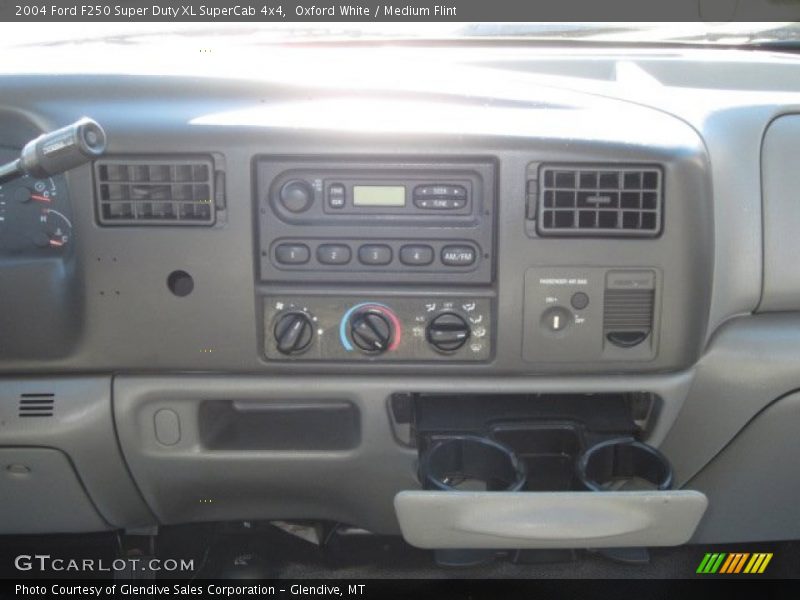 Oxford White / Medium Flint 2004 Ford F250 Super Duty XL SuperCab 4x4