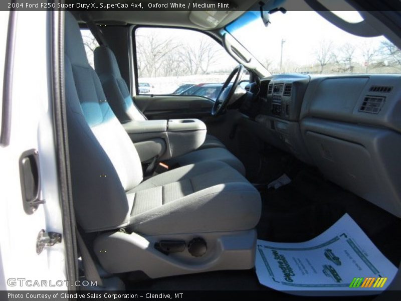 Oxford White / Medium Flint 2004 Ford F250 Super Duty XL SuperCab 4x4