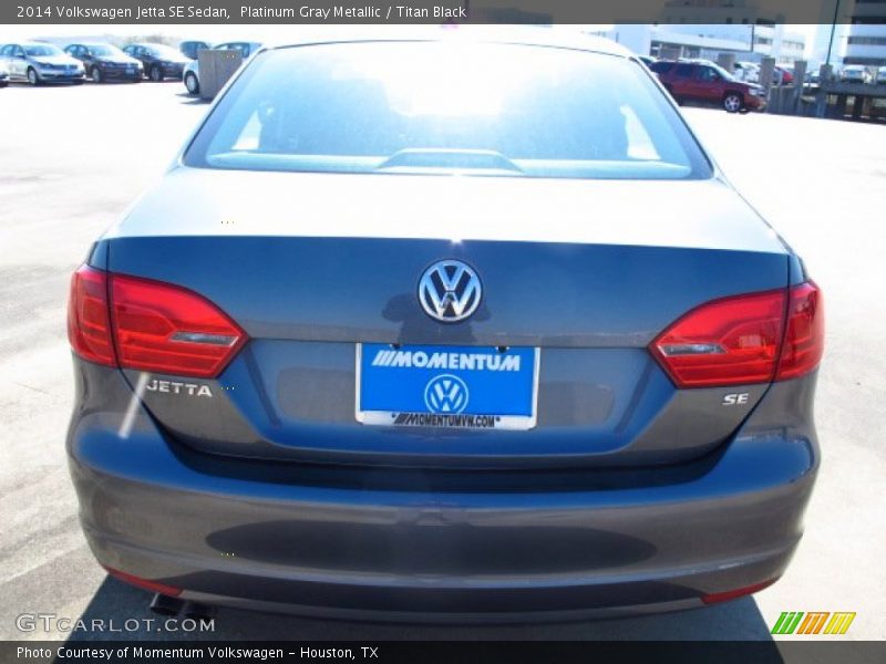 Platinum Gray Metallic / Titan Black 2014 Volkswagen Jetta SE Sedan