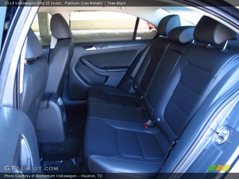 Platinum Gray Metallic / Titan Black 2014 Volkswagen Jetta SE Sedan