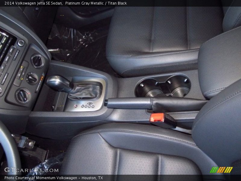 Platinum Gray Metallic / Titan Black 2014 Volkswagen Jetta SE Sedan