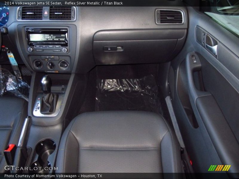 Reflex Silver Metallic / Titan Black 2014 Volkswagen Jetta SE Sedan