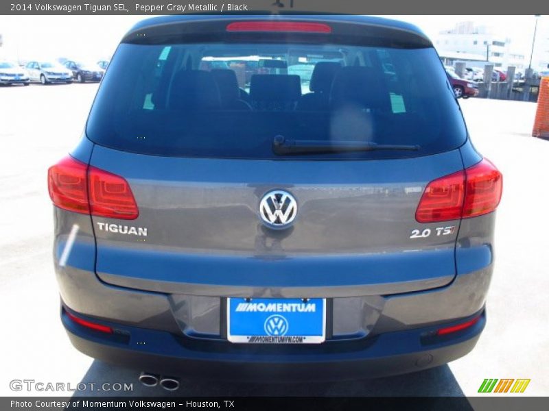 Pepper Gray Metallic / Black 2014 Volkswagen Tiguan SEL