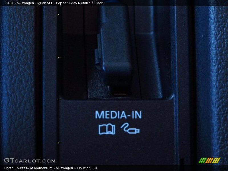 Pepper Gray Metallic / Black 2014 Volkswagen Tiguan SEL