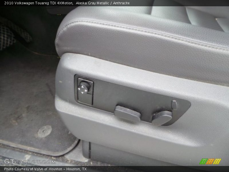 Alaska Gray Metallic / Anthracite 2010 Volkswagen Touareg TDI 4XMotion