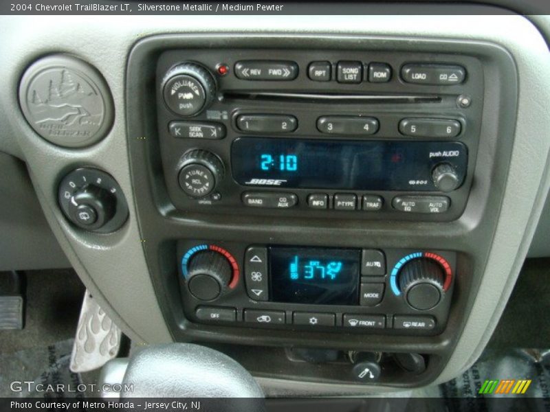 Silverstone Metallic / Medium Pewter 2004 Chevrolet TrailBlazer LT