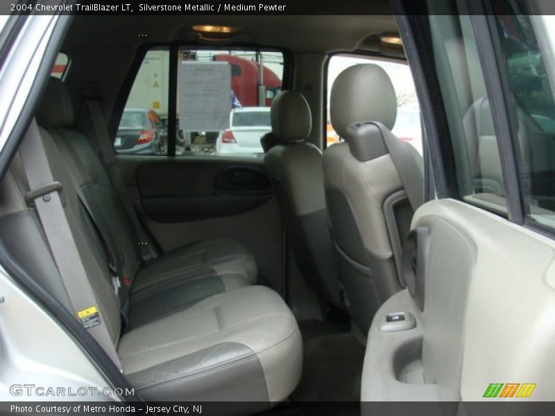 Silverstone Metallic / Medium Pewter 2004 Chevrolet TrailBlazer LT