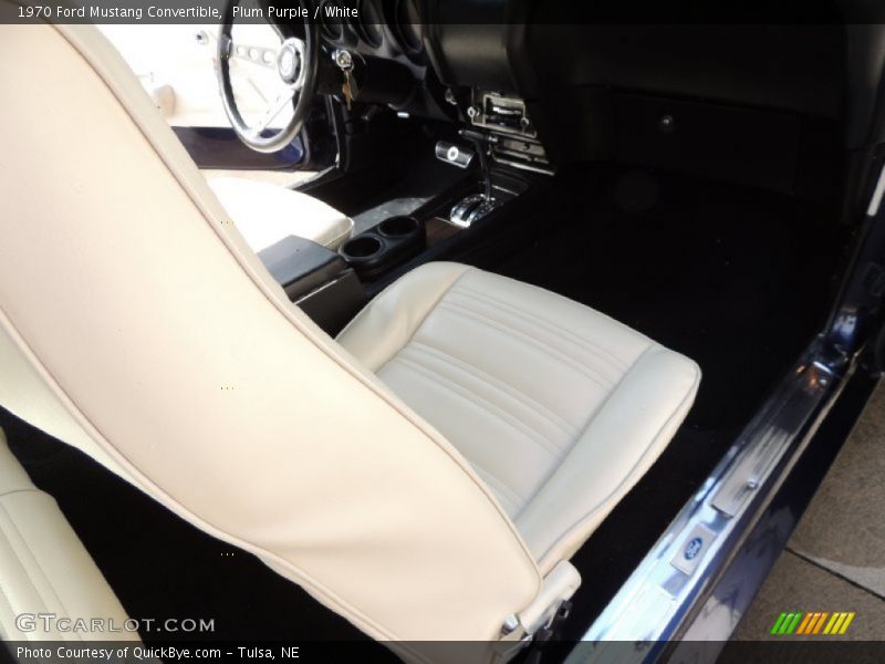 Front Seat of 1970 Mustang Convertible