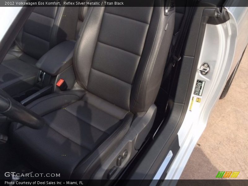 Reflex Silver Metallic / Titan Black 2012 Volkswagen Eos Komfort