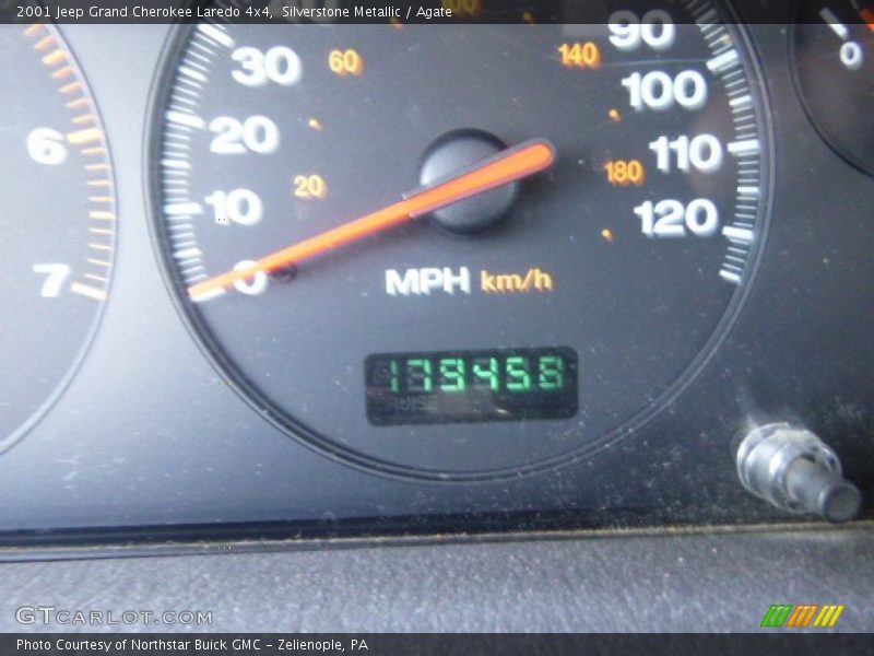 Silverstone Metallic / Agate 2001 Jeep Grand Cherokee Laredo 4x4