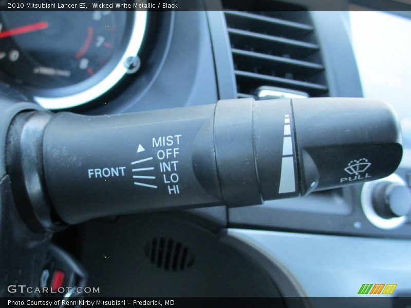 Wicked White Metallic / Black 2010 Mitsubishi Lancer ES