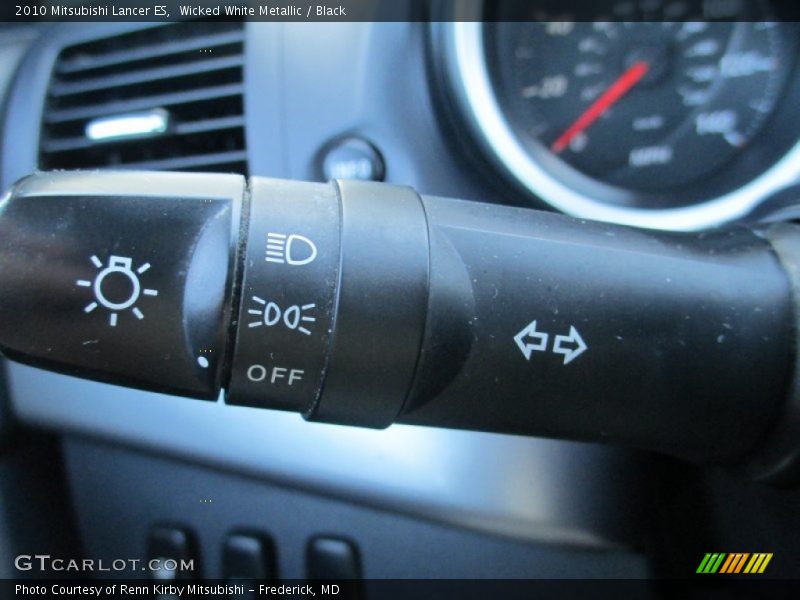 Wicked White Metallic / Black 2010 Mitsubishi Lancer ES