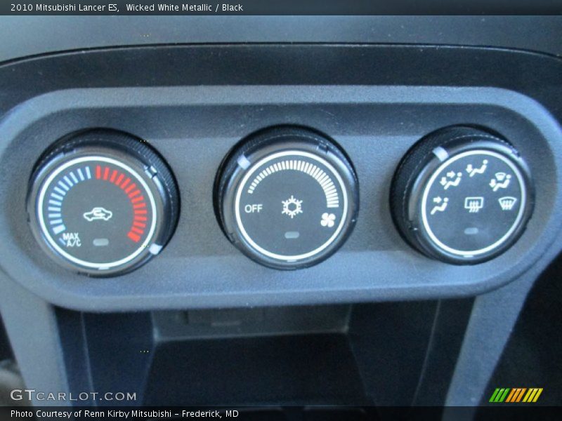 Wicked White Metallic / Black 2010 Mitsubishi Lancer ES