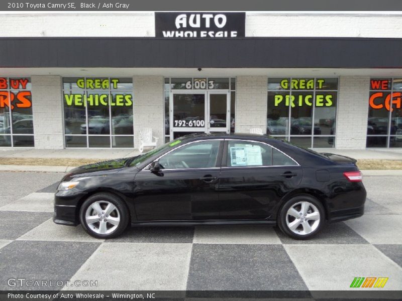 Black / Ash Gray 2010 Toyota Camry SE