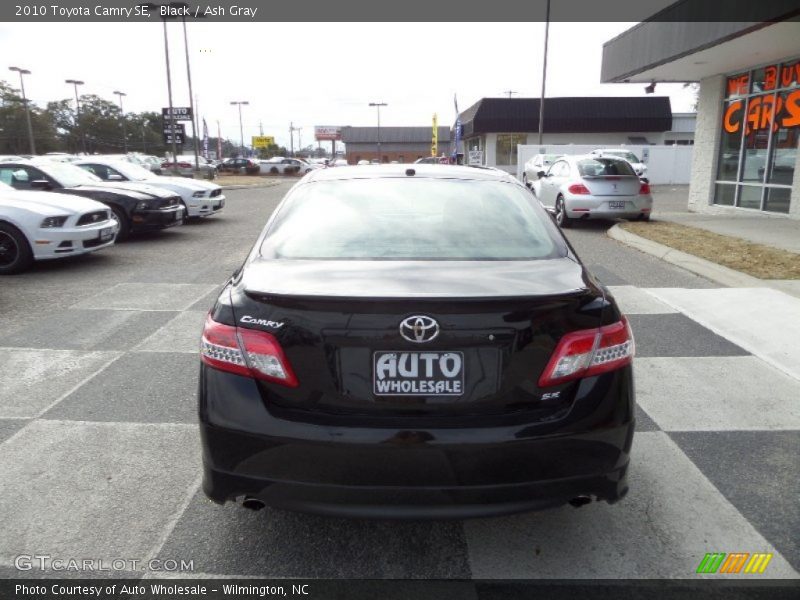 Black / Ash Gray 2010 Toyota Camry SE