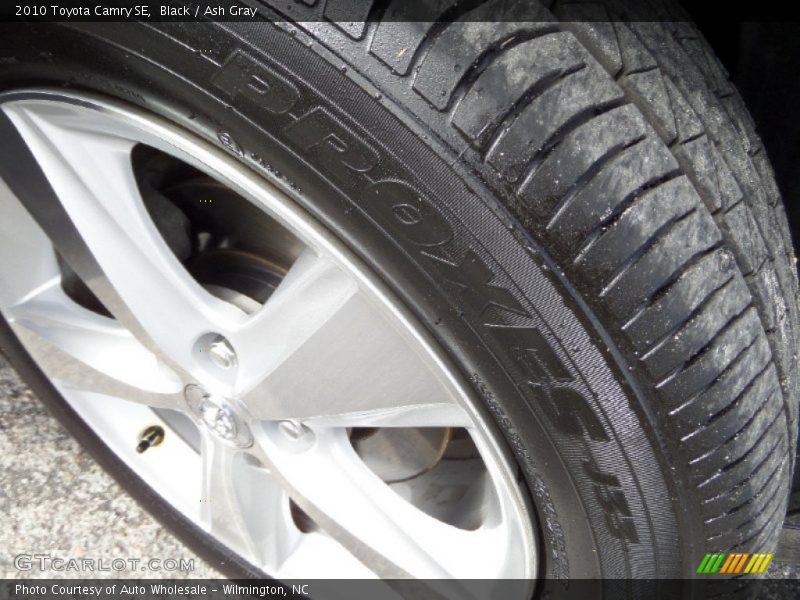 Black / Ash Gray 2010 Toyota Camry SE
