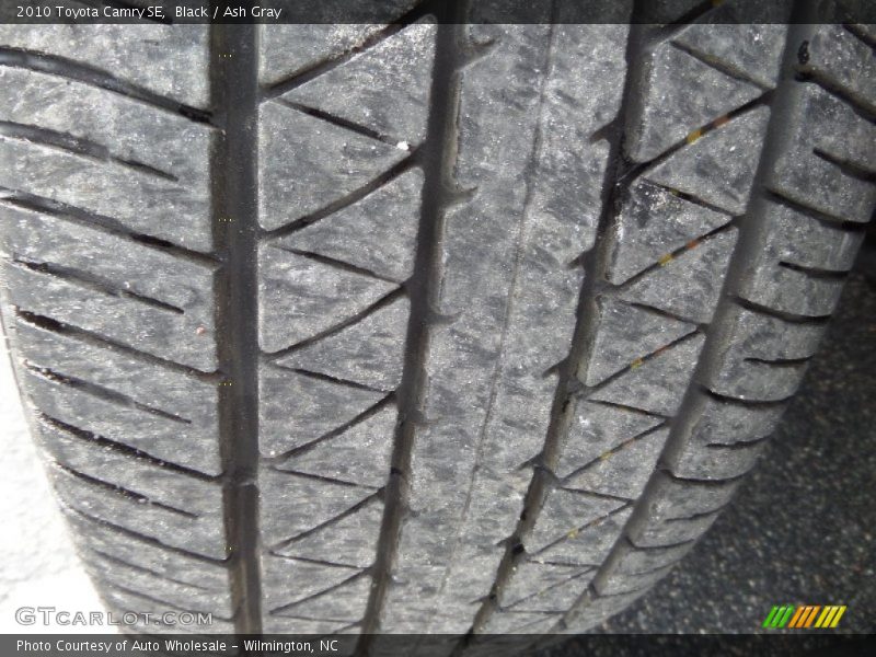 Black / Ash Gray 2010 Toyota Camry SE