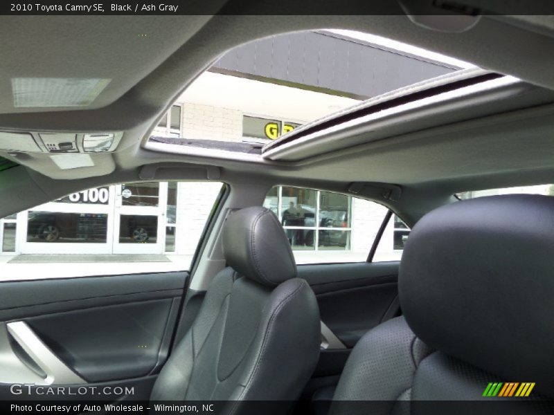 Black / Ash Gray 2010 Toyota Camry SE