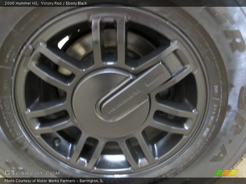 Victory Red / Ebony Black 2006 Hummer H3