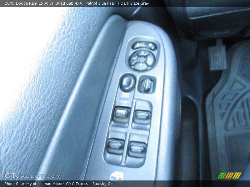 Patriot Blue Pearl / Dark Slate Gray 2005 Dodge Ram 1500 ST Quad Cab 4x4