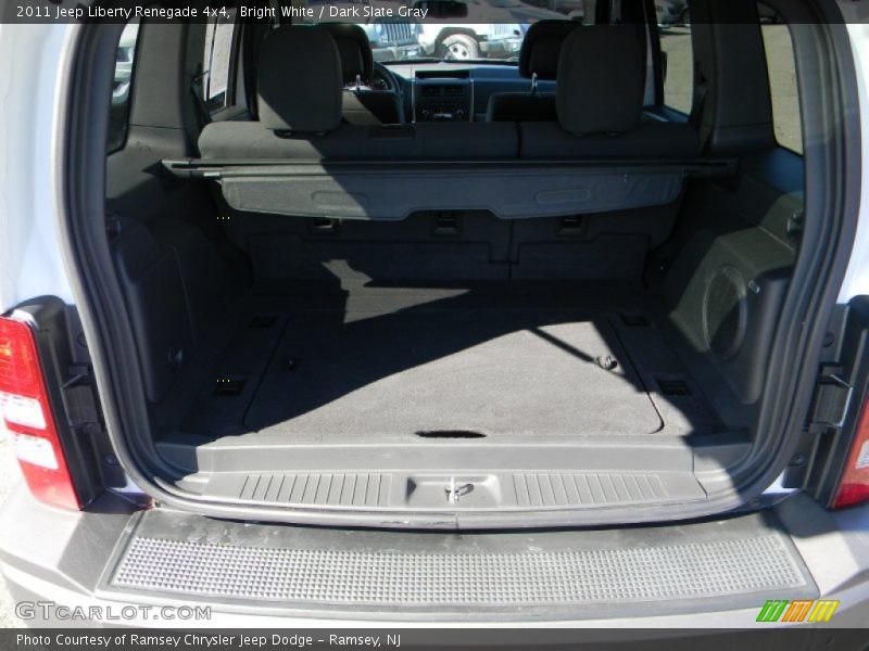 Bright White / Dark Slate Gray 2011 Jeep Liberty Renegade 4x4