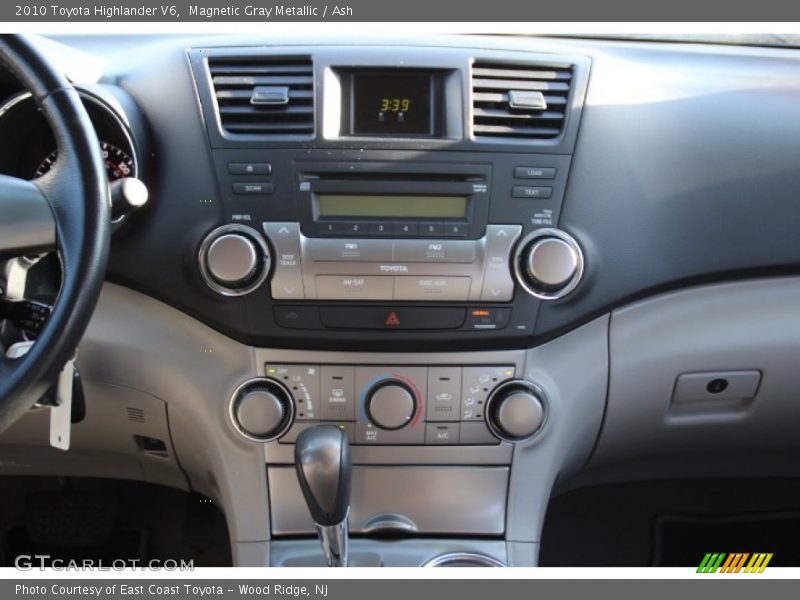 Magnetic Gray Metallic / Ash 2010 Toyota Highlander V6