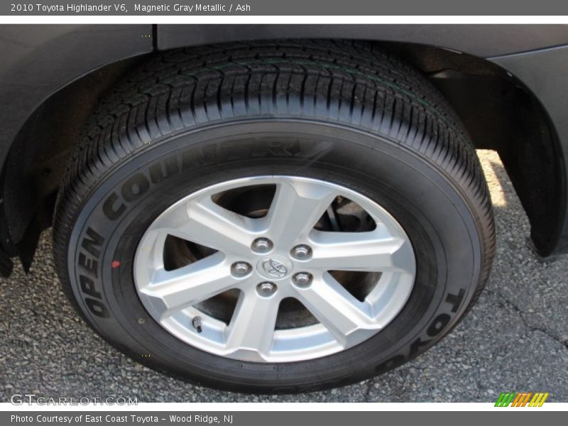 Magnetic Gray Metallic / Ash 2010 Toyota Highlander V6