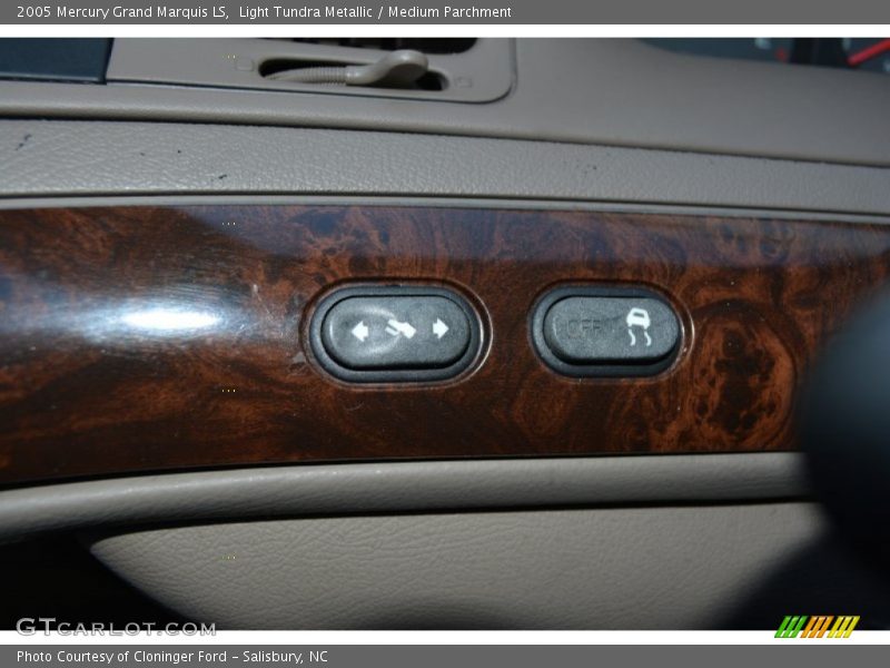 Light Tundra Metallic / Medium Parchment 2005 Mercury Grand Marquis LS