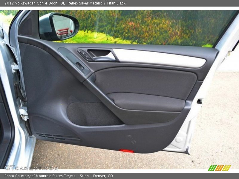 Reflex Silver Metallic / Titan Black 2012 Volkswagen Golf 4 Door TDI
