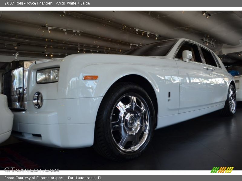 Arctic White / Beige 2007 Rolls-Royce Phantom