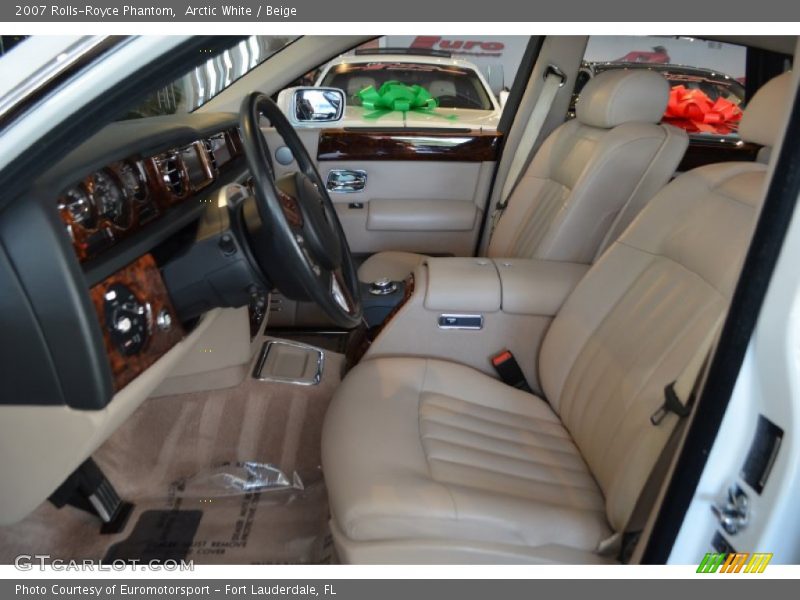 Arctic White / Beige 2007 Rolls-Royce Phantom