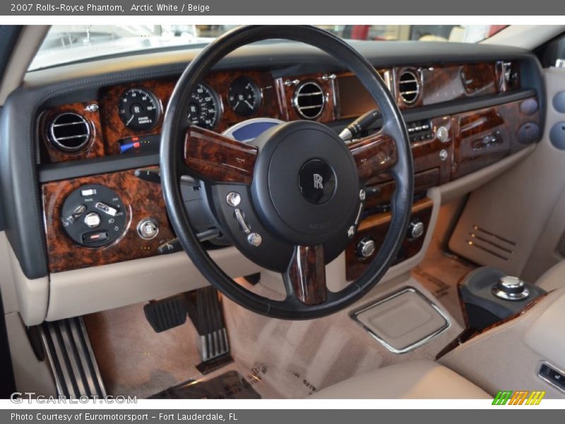 Arctic White / Beige 2007 Rolls-Royce Phantom