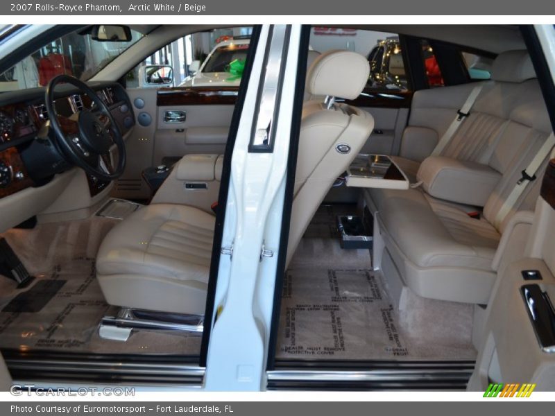 Arctic White / Beige 2007 Rolls-Royce Phantom