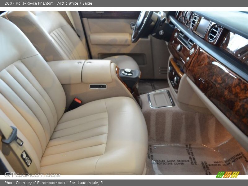 Arctic White / Beige 2007 Rolls-Royce Phantom