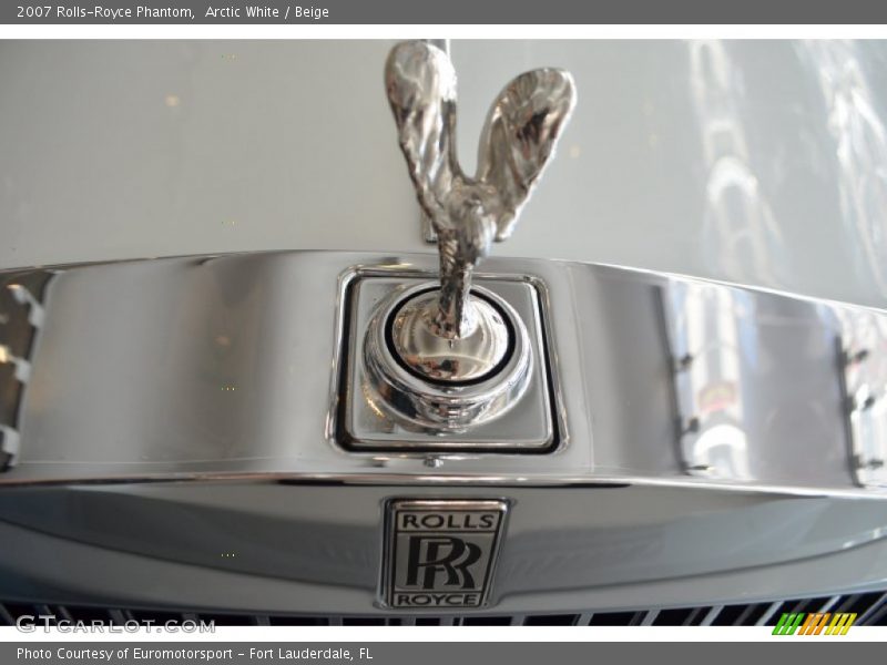 Arctic White / Beige 2007 Rolls-Royce Phantom