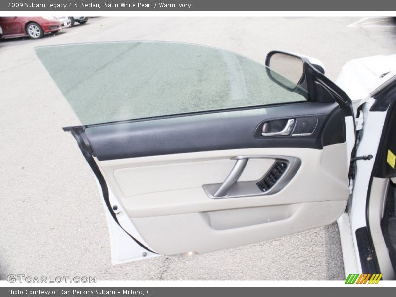 Satin White Pearl / Warm Ivory 2009 Subaru Legacy 2.5i Sedan