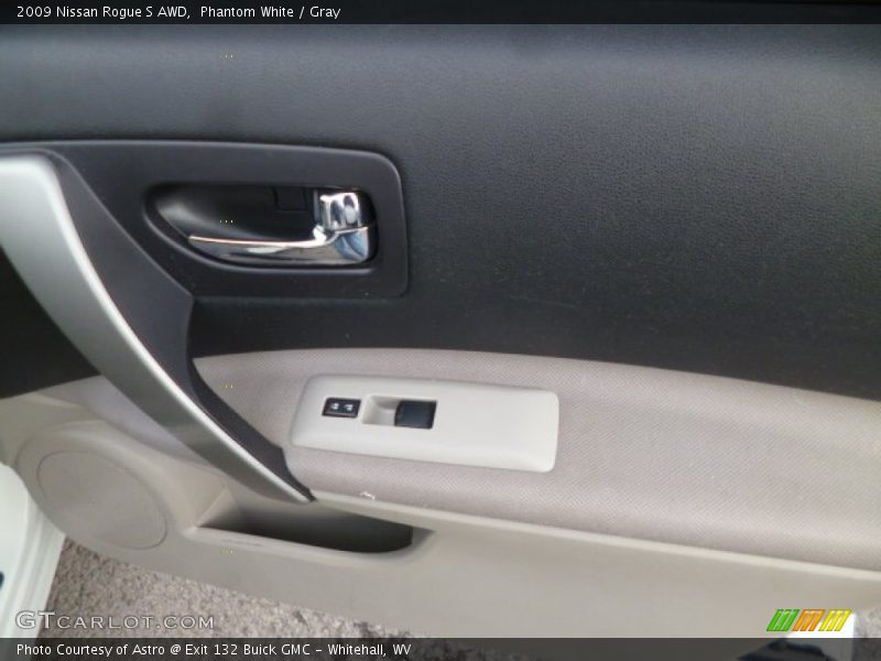 Phantom White / Gray 2009 Nissan Rogue S AWD