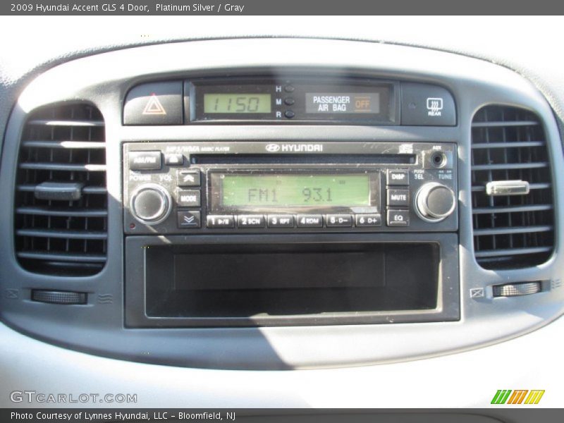 Platinum Silver / Gray 2009 Hyundai Accent GLS 4 Door